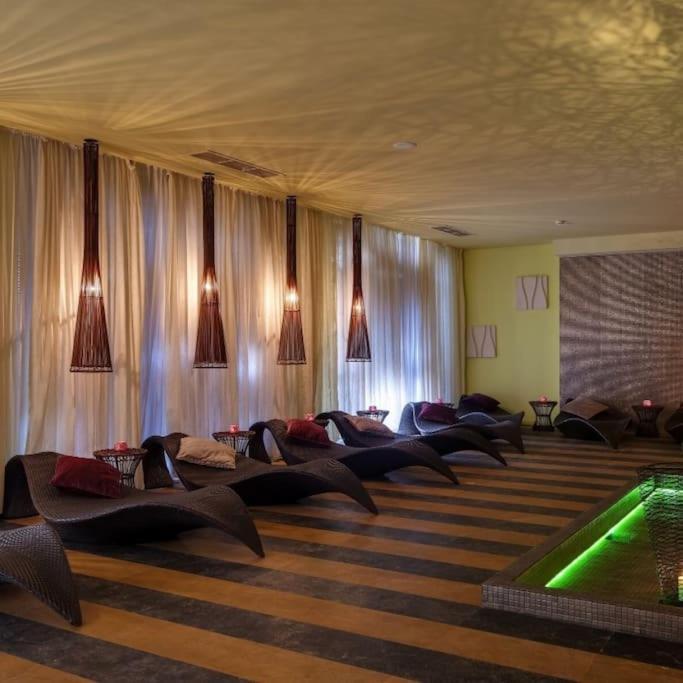 Cozy Apartment In Barcelo Royal Beach Hotel ***** Slăntjev Brjag Exteriör bild