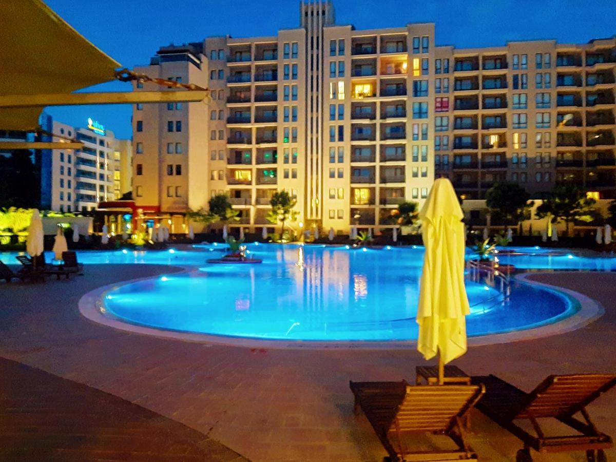 Cozy Apartment In Barcelo Royal Beach Hotel ***** Slăntjev Brjag Exteriör bild