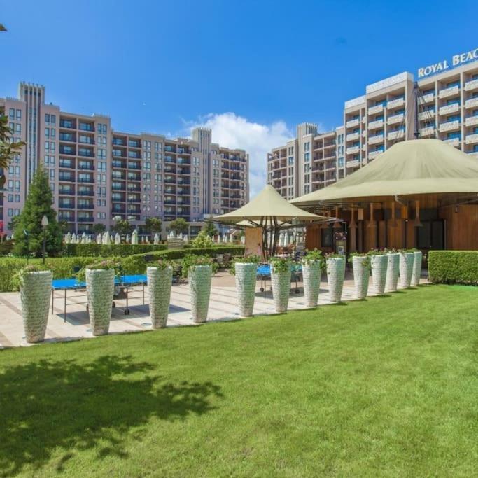 Cozy Apartment In Barcelo Royal Beach Hotel ***** Slăntjev Brjag Exteriör bild