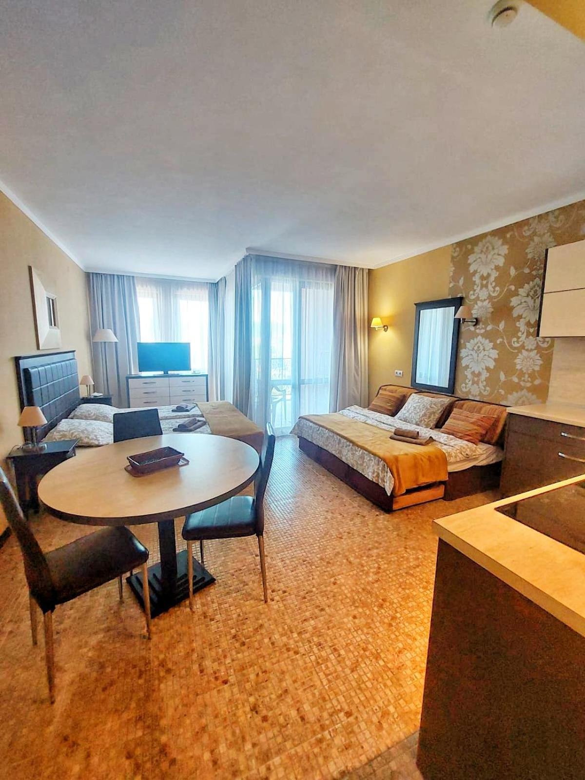Cozy Apartment In Barcelo Royal Beach Hotel ***** Slăntjev Brjag Exteriör bild