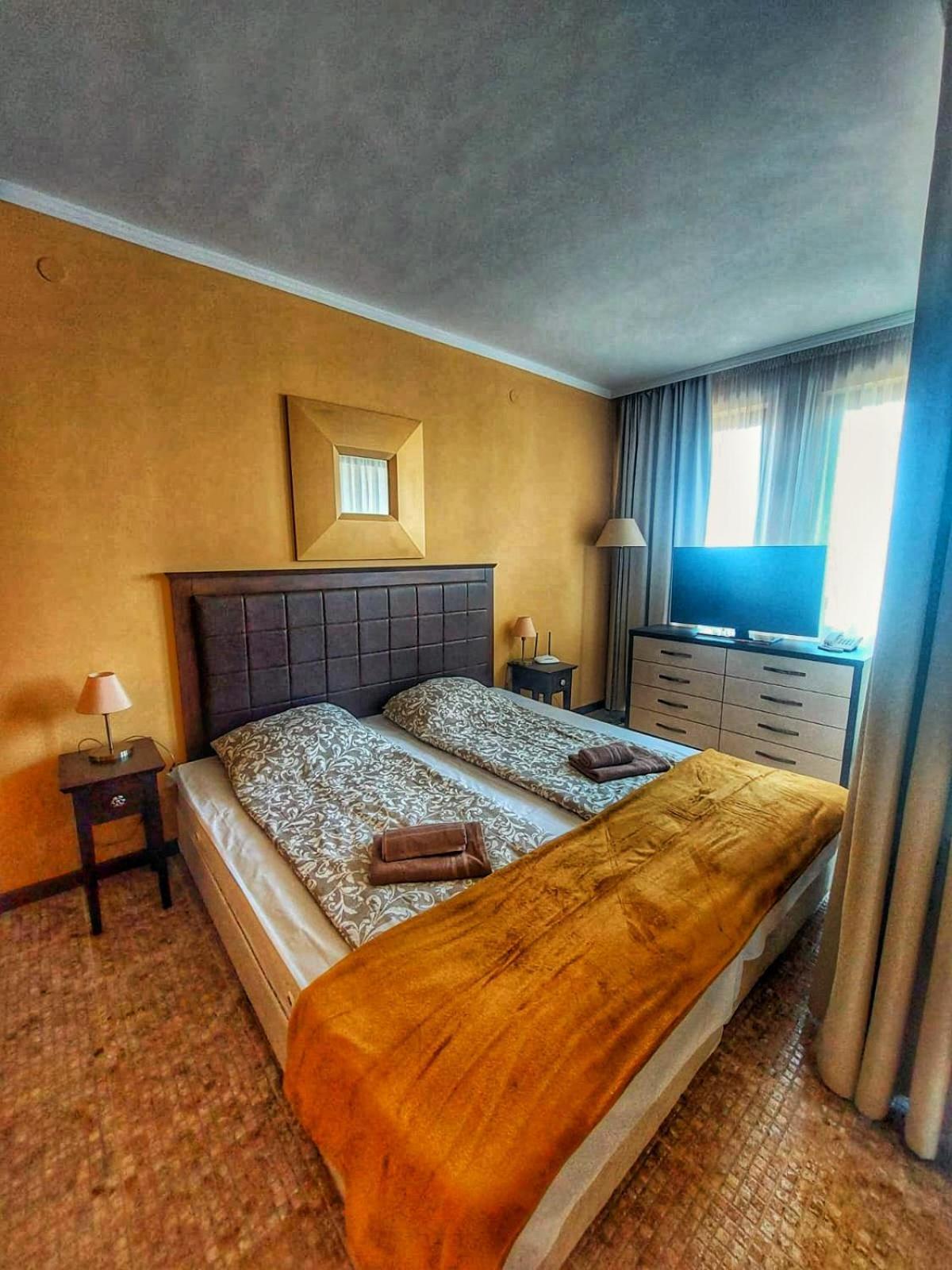 Cozy Apartment In Barcelo Royal Beach Hotel ***** Slăntjev Brjag Exteriör bild