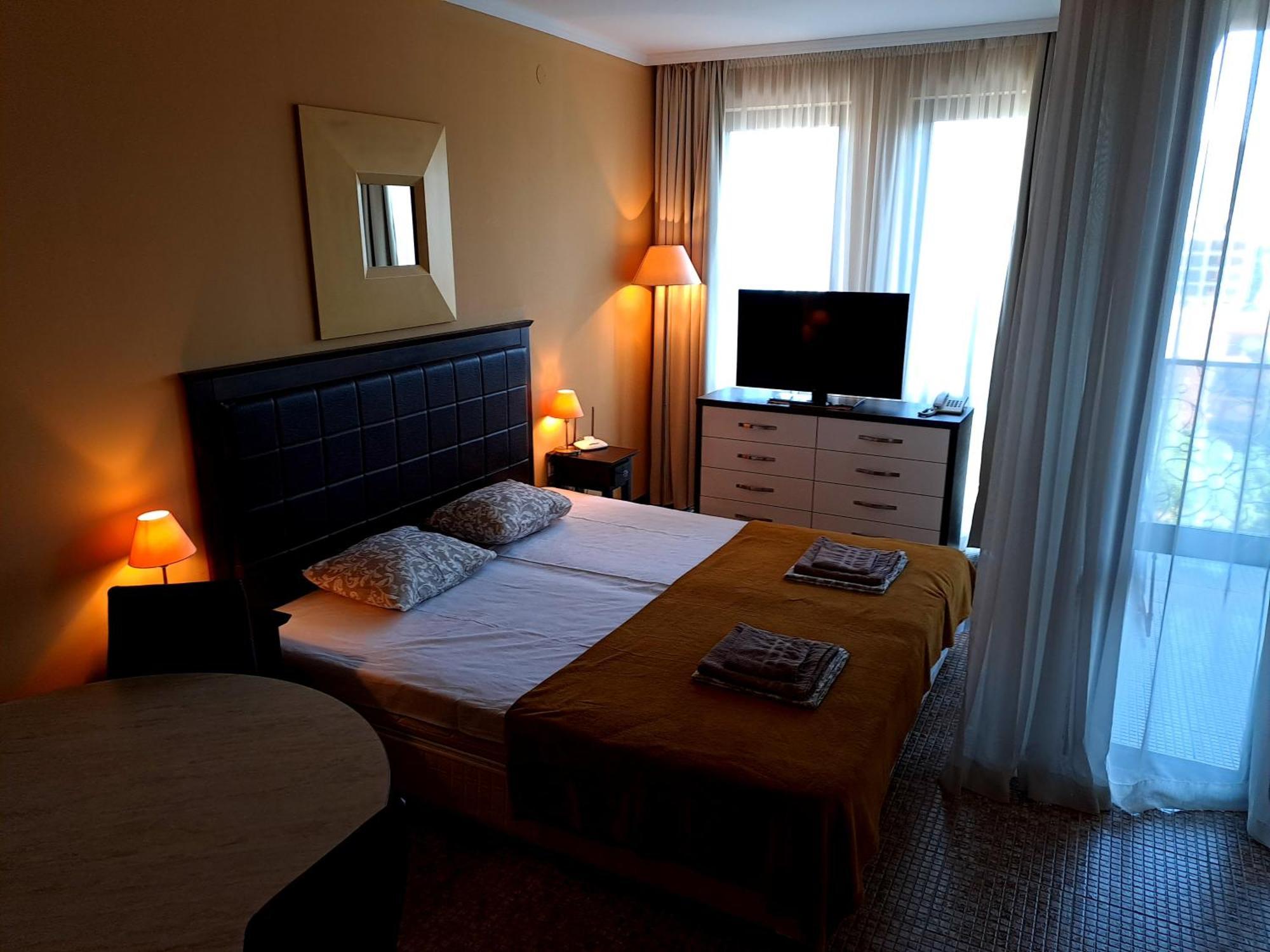 Cozy Apartment In Barcelo Royal Beach Hotel ***** Slăntjev Brjag Exteriör bild
